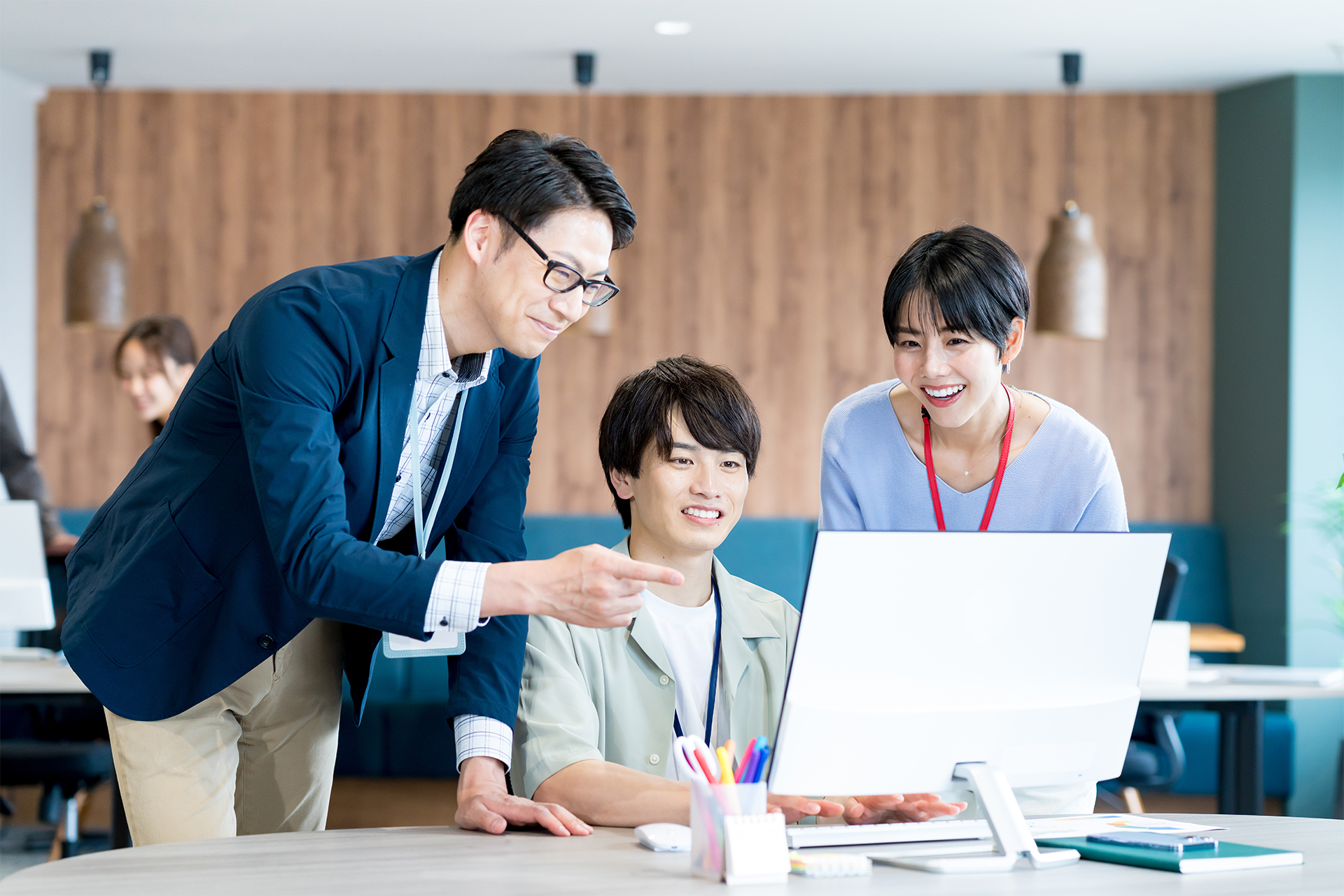 2人の男性と1人女性のエンジニア